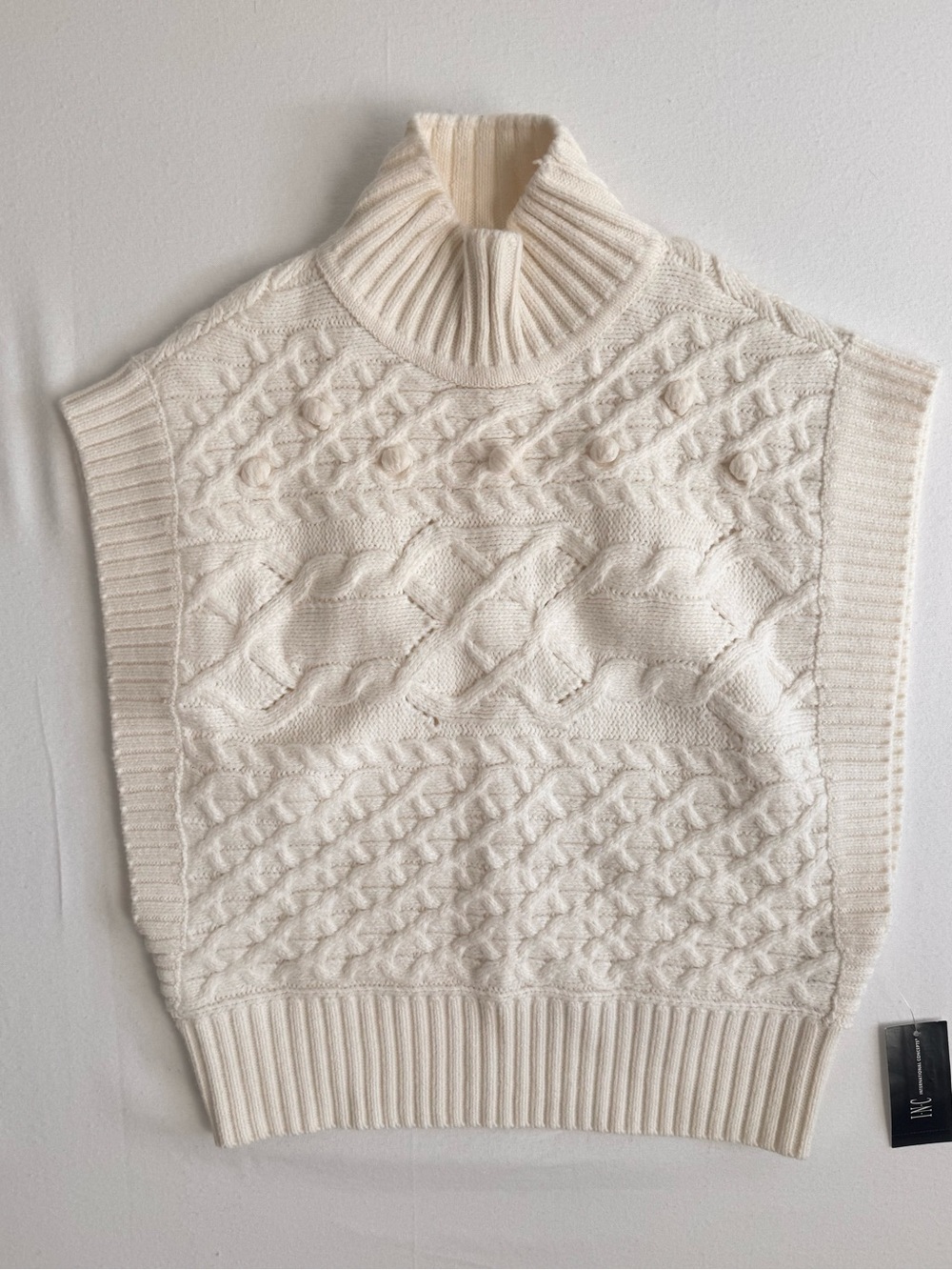 NWT Cream Cable Knit Sleeveless Turtleneck Sweater Vest